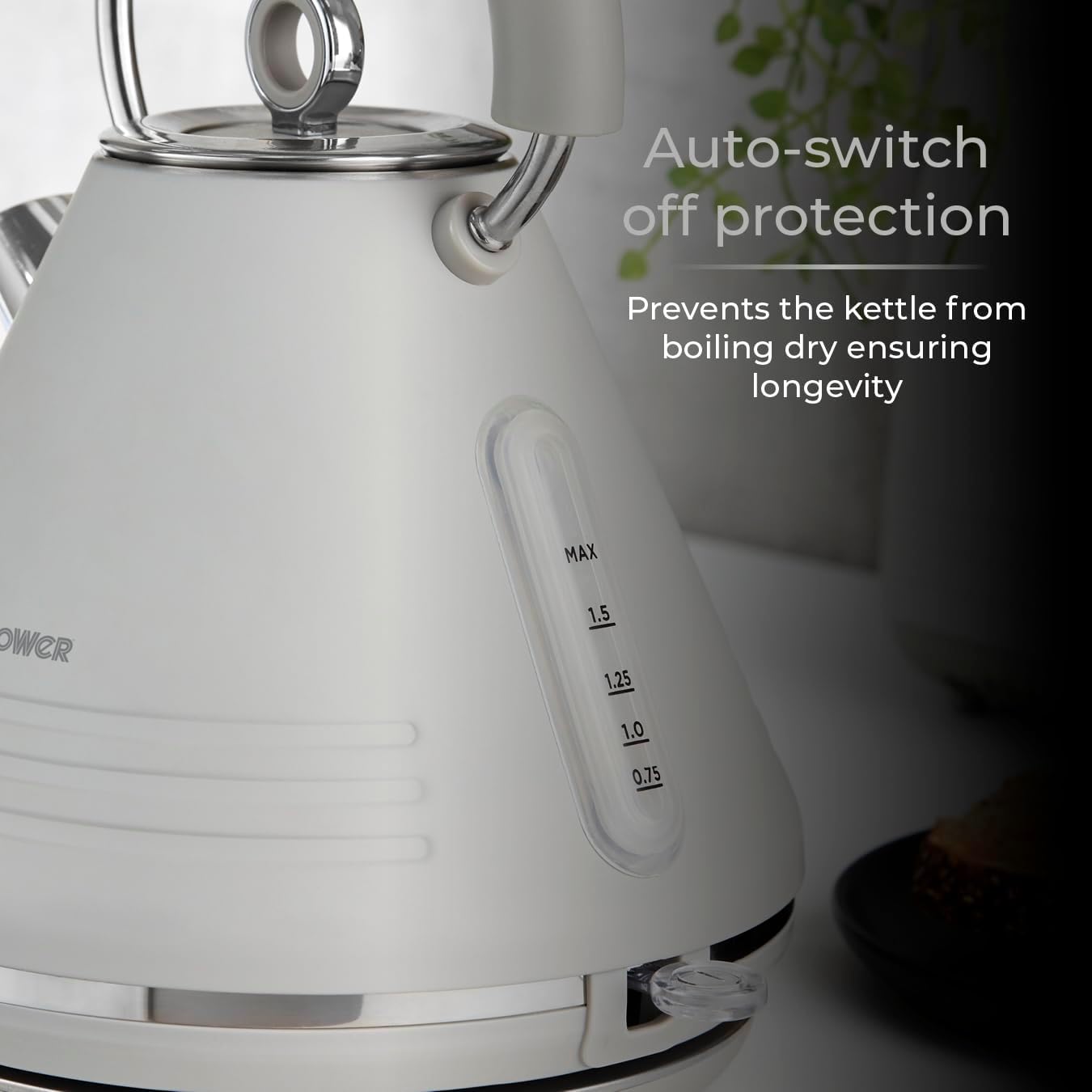 Tower T10074BLK Ash Rapid Boil Pyramid Kettle with Easy Open Lid, Removable Filter, 1.7L, 3KW, Black and Chrome