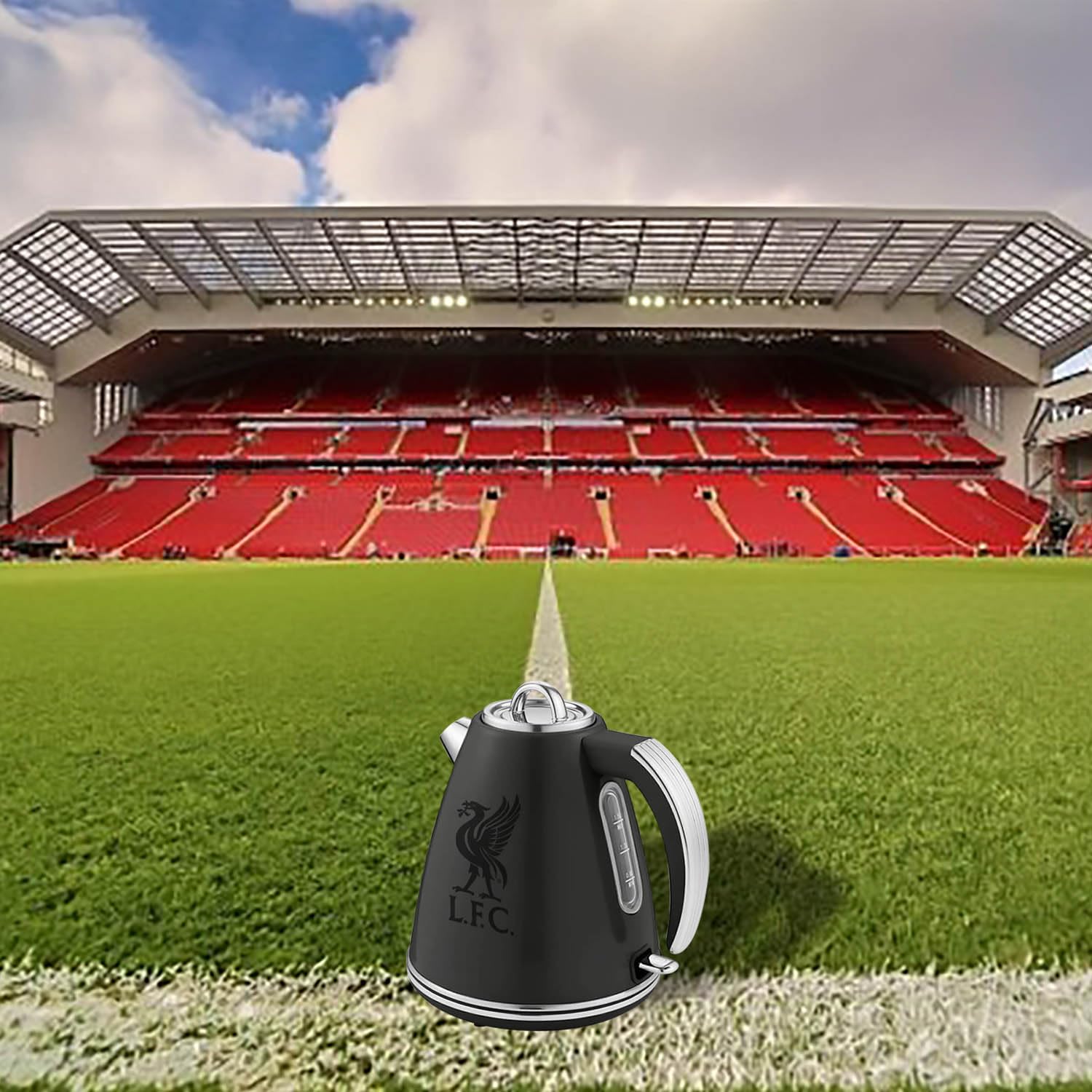 Swan Liverpool F.C 1.5 Litre Retro Jug Kettle, Red, 360 Degree Rotational Base, Stainless Steel, SK19020LIVRN
