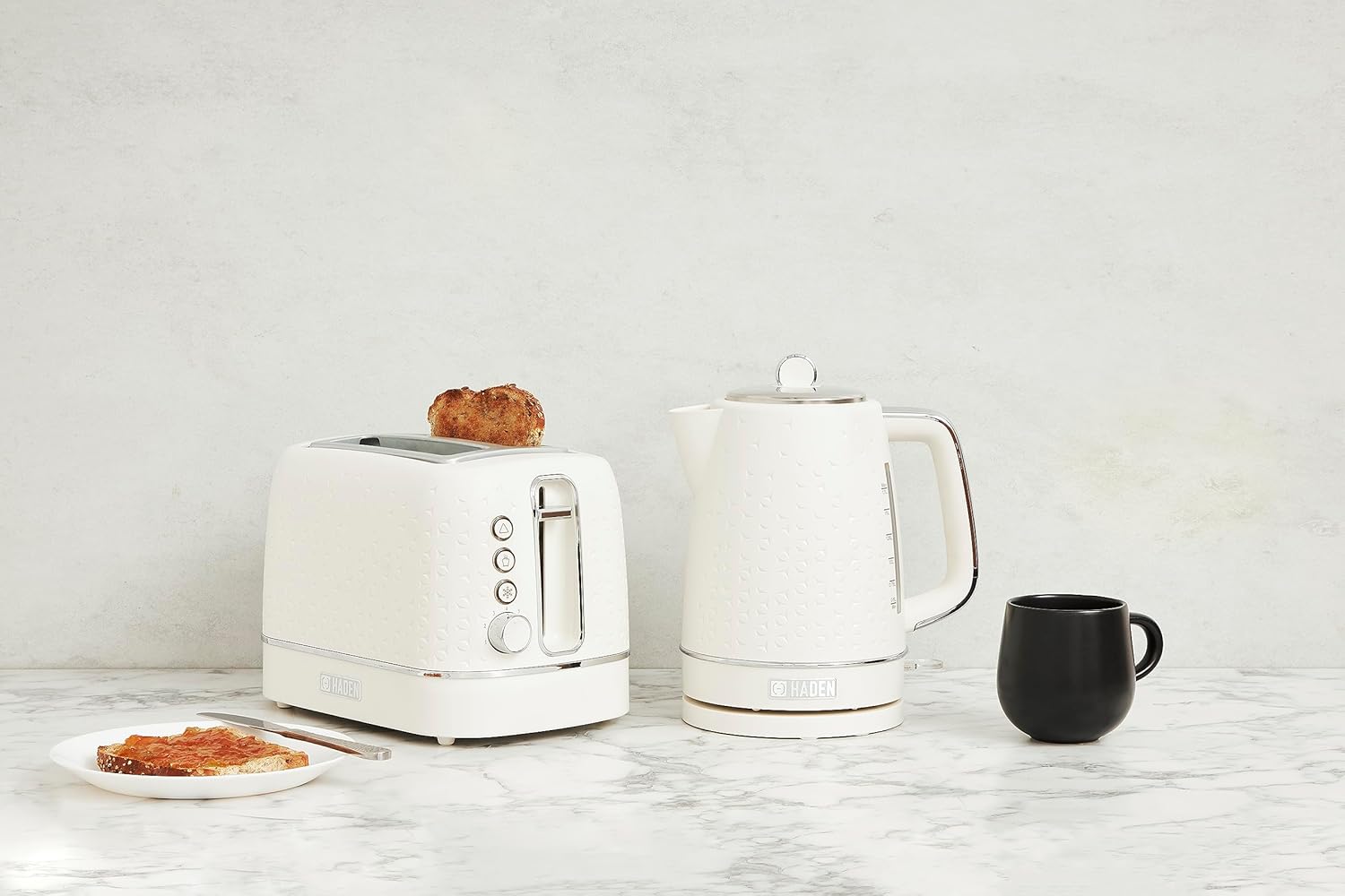 Haden Starbeck White Kettle - 1.7L Fast Boil, Quiet, Cordless Electric Kettle - 3000W, BPA Free, Ergonomic Handle, Energy-Efficient, lightweight - Perfect for Home and Travel