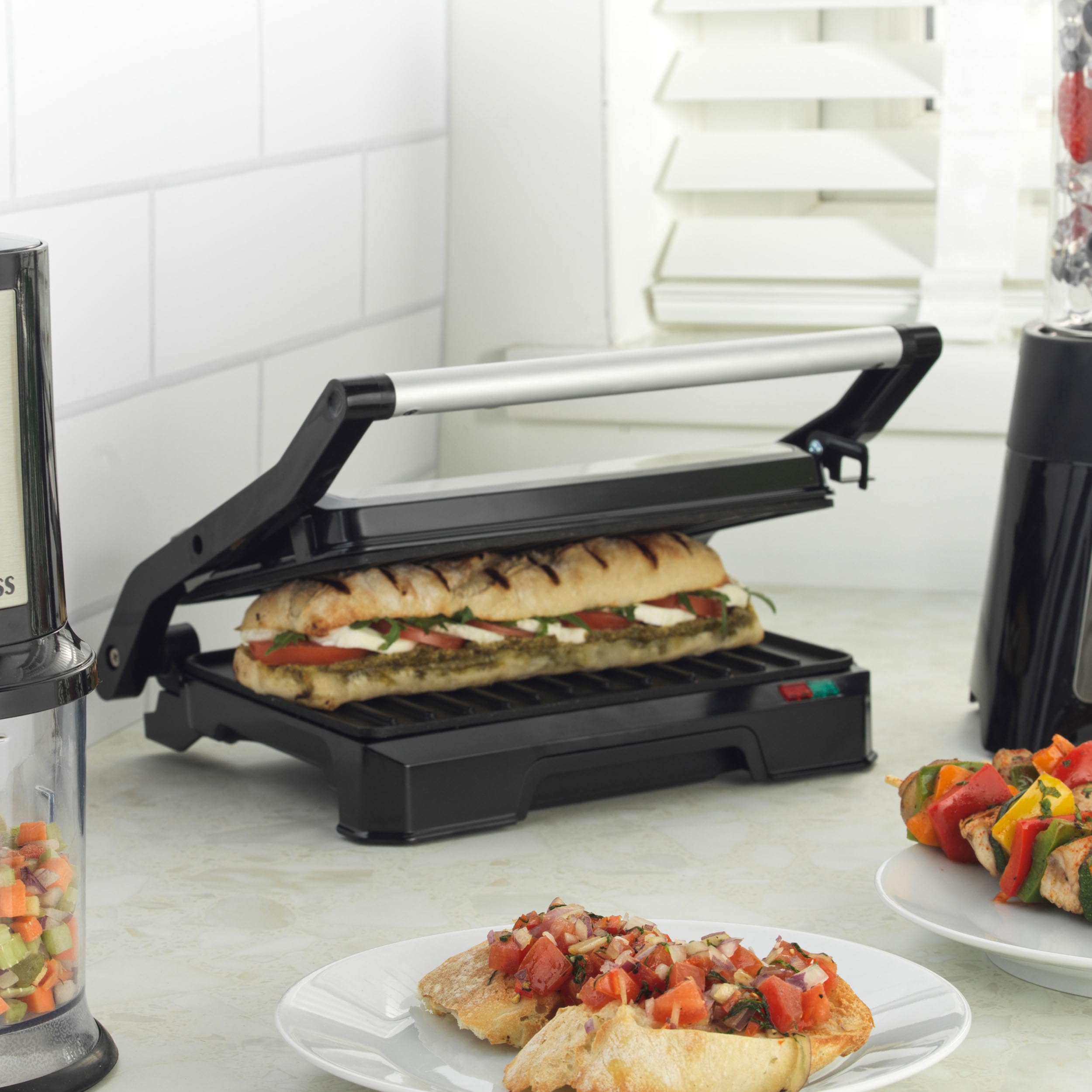 Progress EK5852P Double Waffle Maker – Electric Dessert Maker, Non-Stick Cooking Plates, Belgian/American Waffle Iron, Automatic Temperature Control, Carry Handle, Power/Ready Indicator Lights, 750W