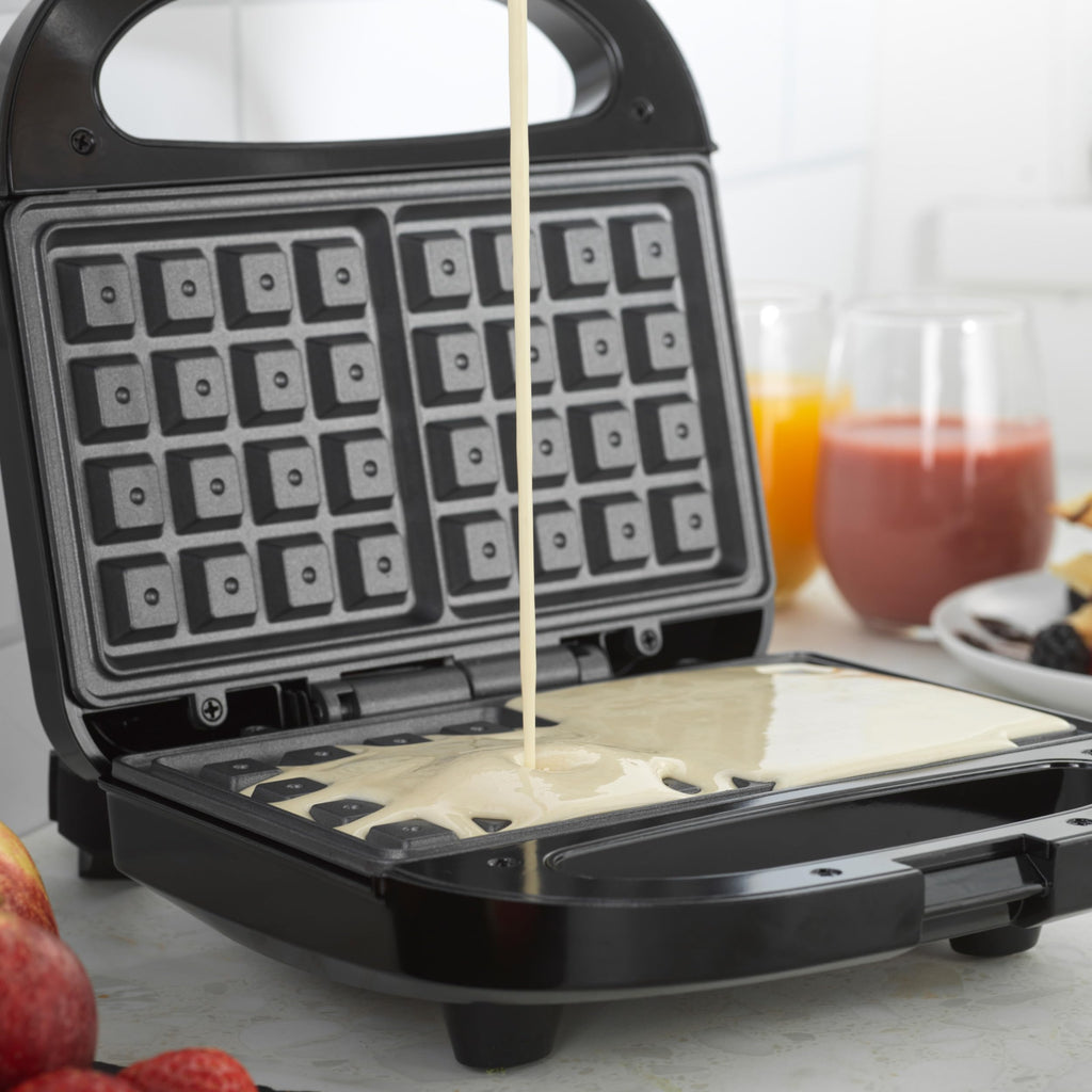 Progress EK5852P Double Waffle Maker – Electric Dessert Maker, Non-Stick Cooking Plates, Belgian/American Waffle Iron, Automatic Temperature Control, Carry Handle, Power/Ready Indicator Lights, 750W