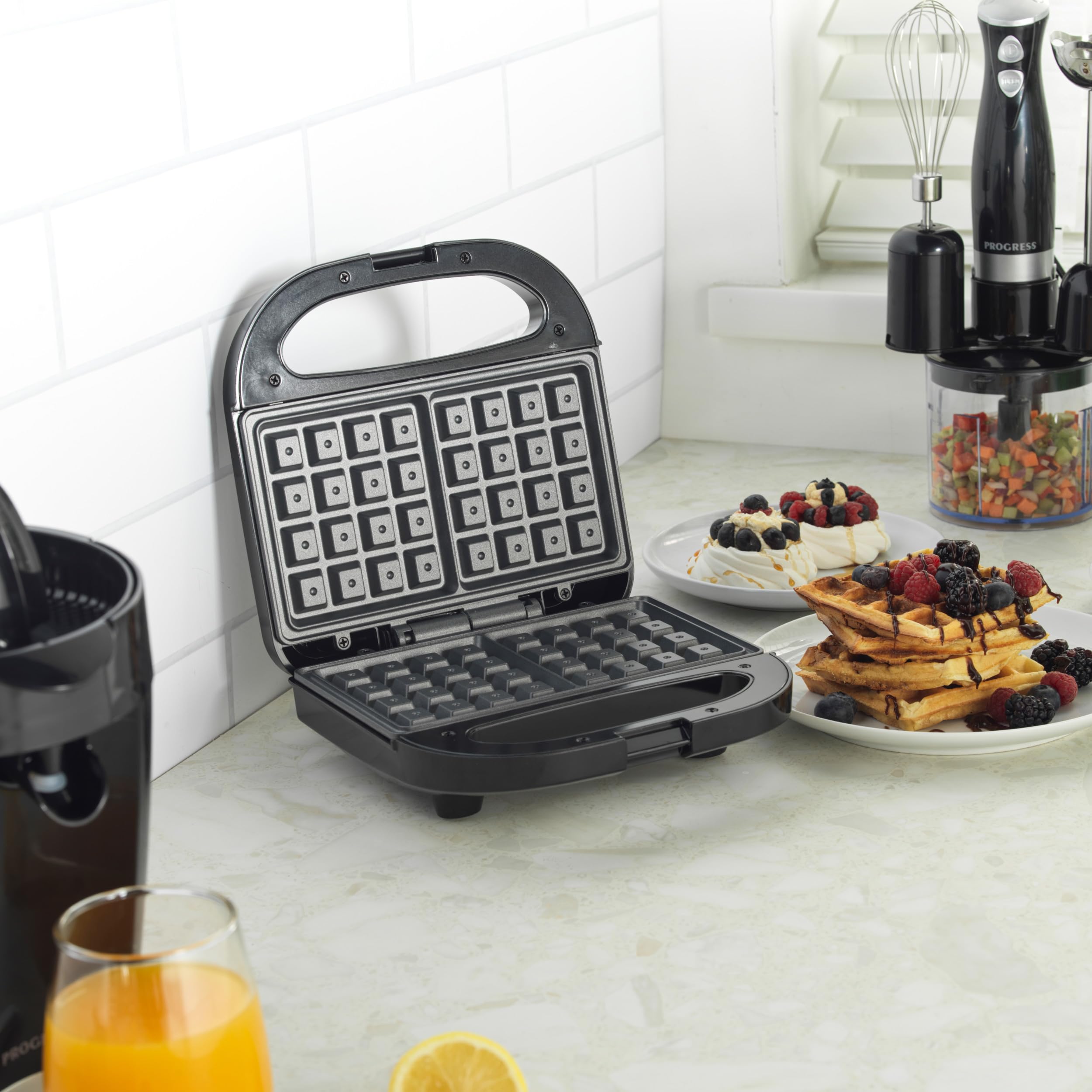 Progress EK5852P Double Waffle Maker – Electric Dessert Maker, Non-Stick Cooking Plates, Belgian/American Waffle Iron, Automatic Temperature Control, Carry Handle, Power/Ready Indicator Lights, 750W